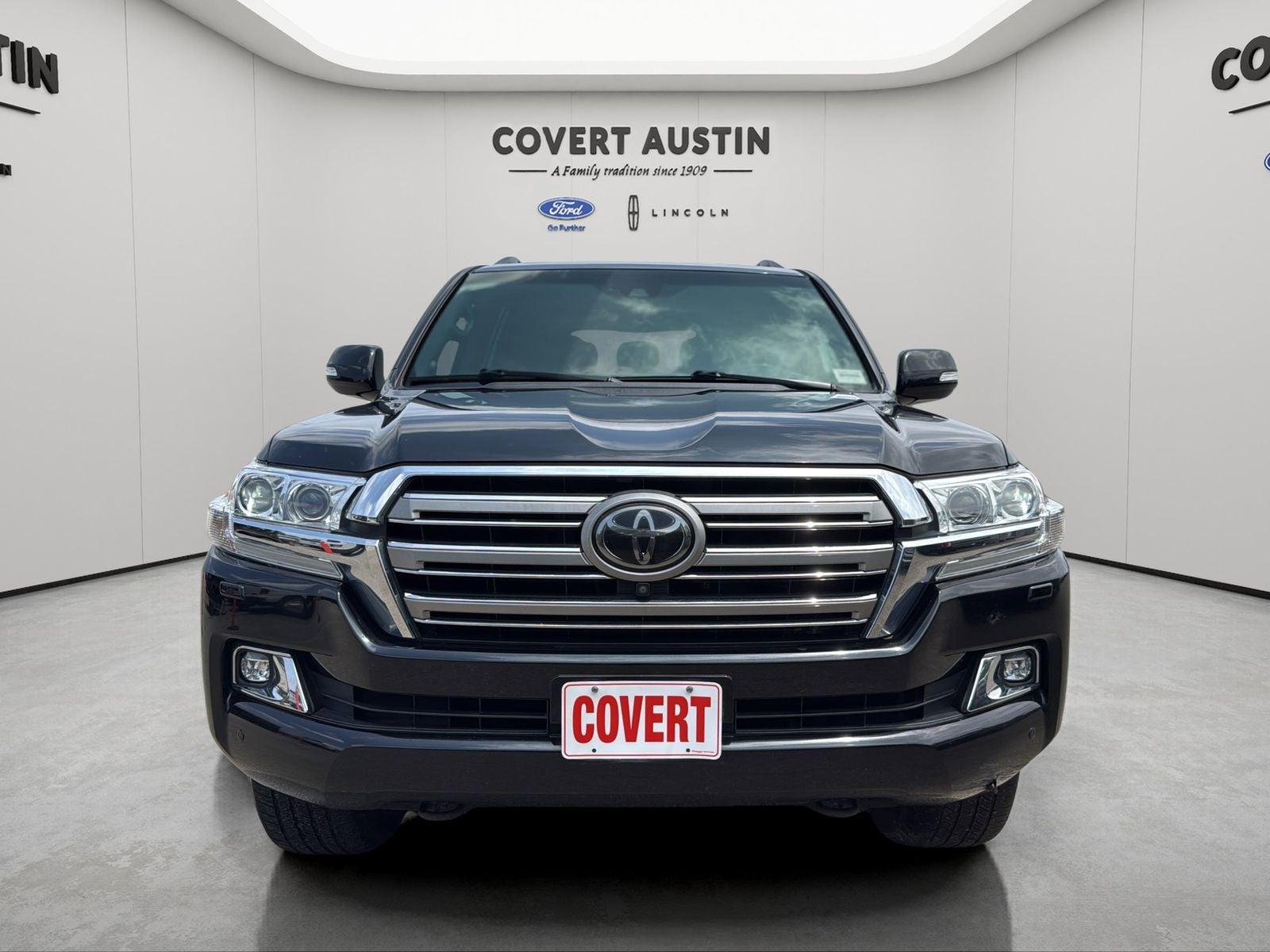 2018 Toyota Land Cruiser Base