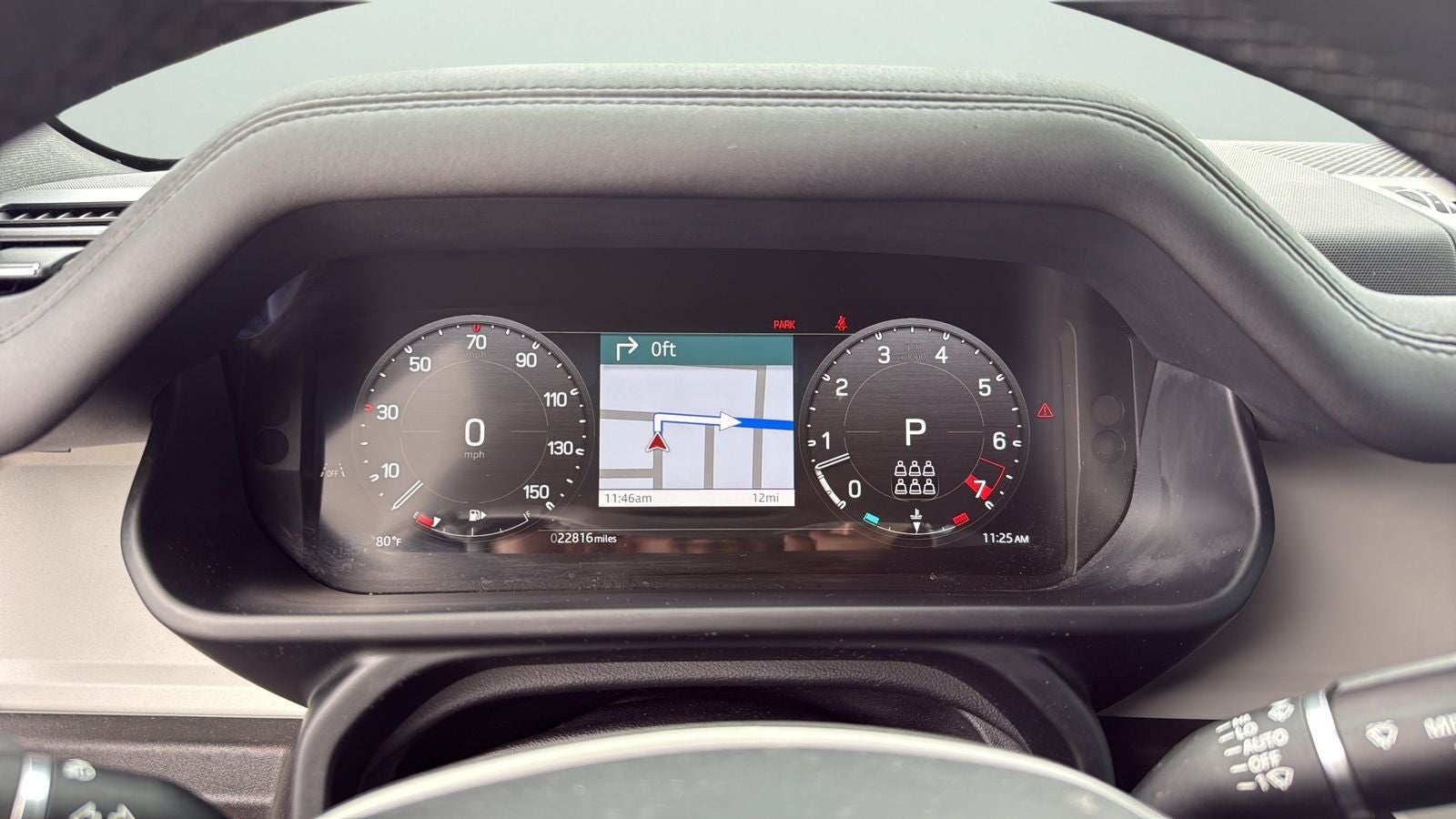 2024 Land Rover Defender 130 X-Dynamic SE