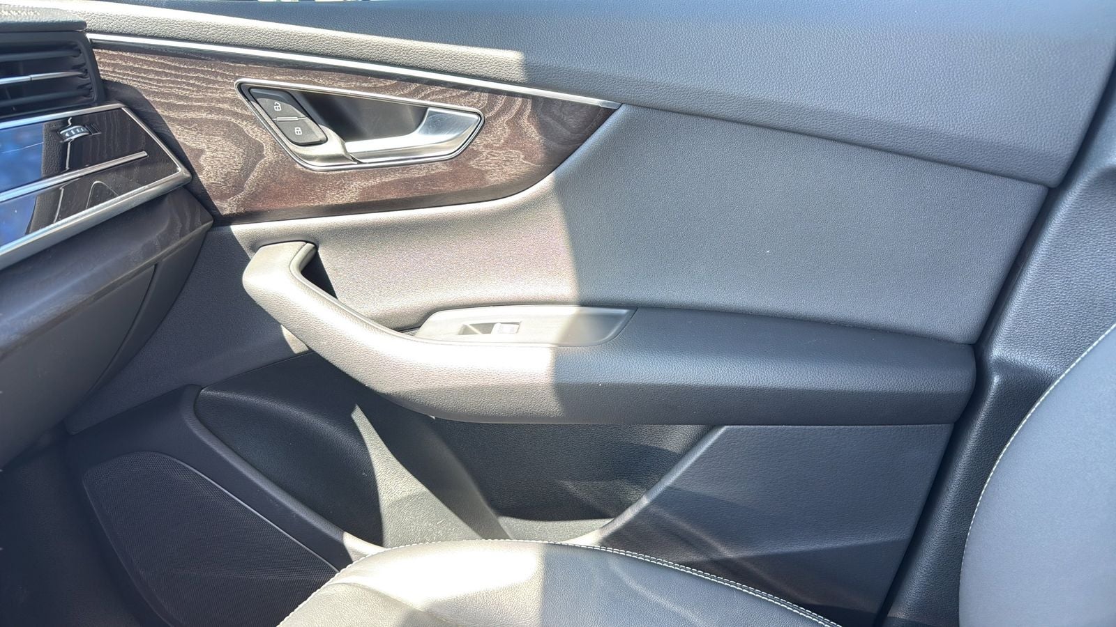 2023 Audi Q8 55 Premium quattro