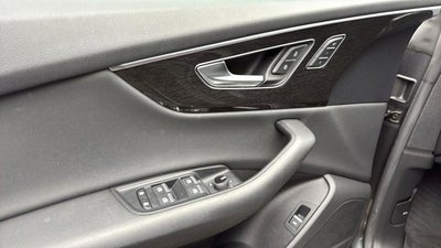 2020 Audi Q8 55 Premium Plus quattro