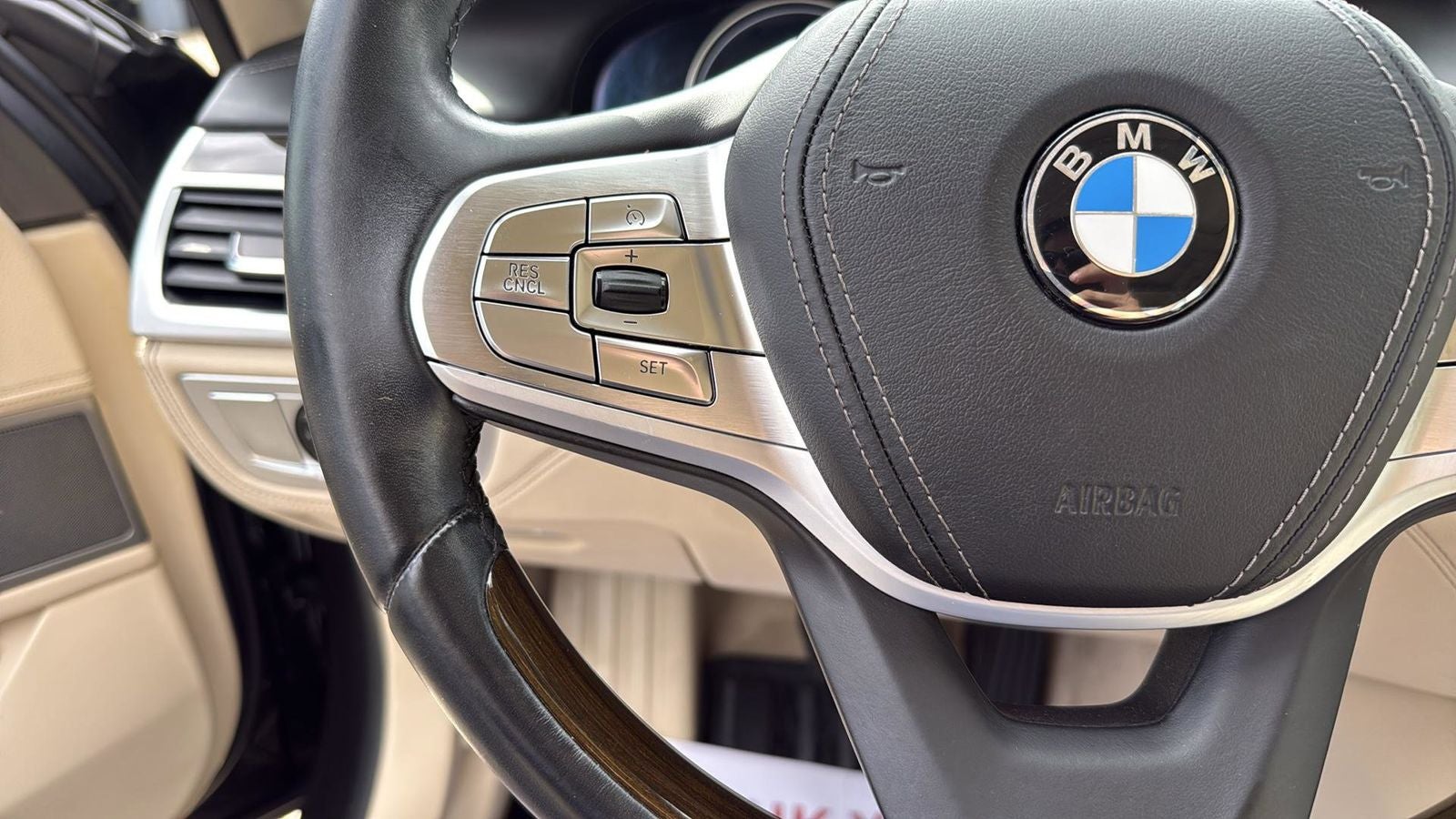 2019 BMW 7 Series 740i