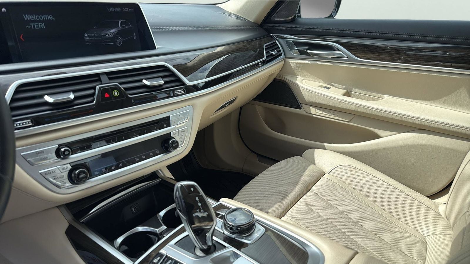 2019 BMW 7 Series 740i