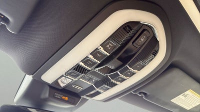 2020 Porsche Macan Base
