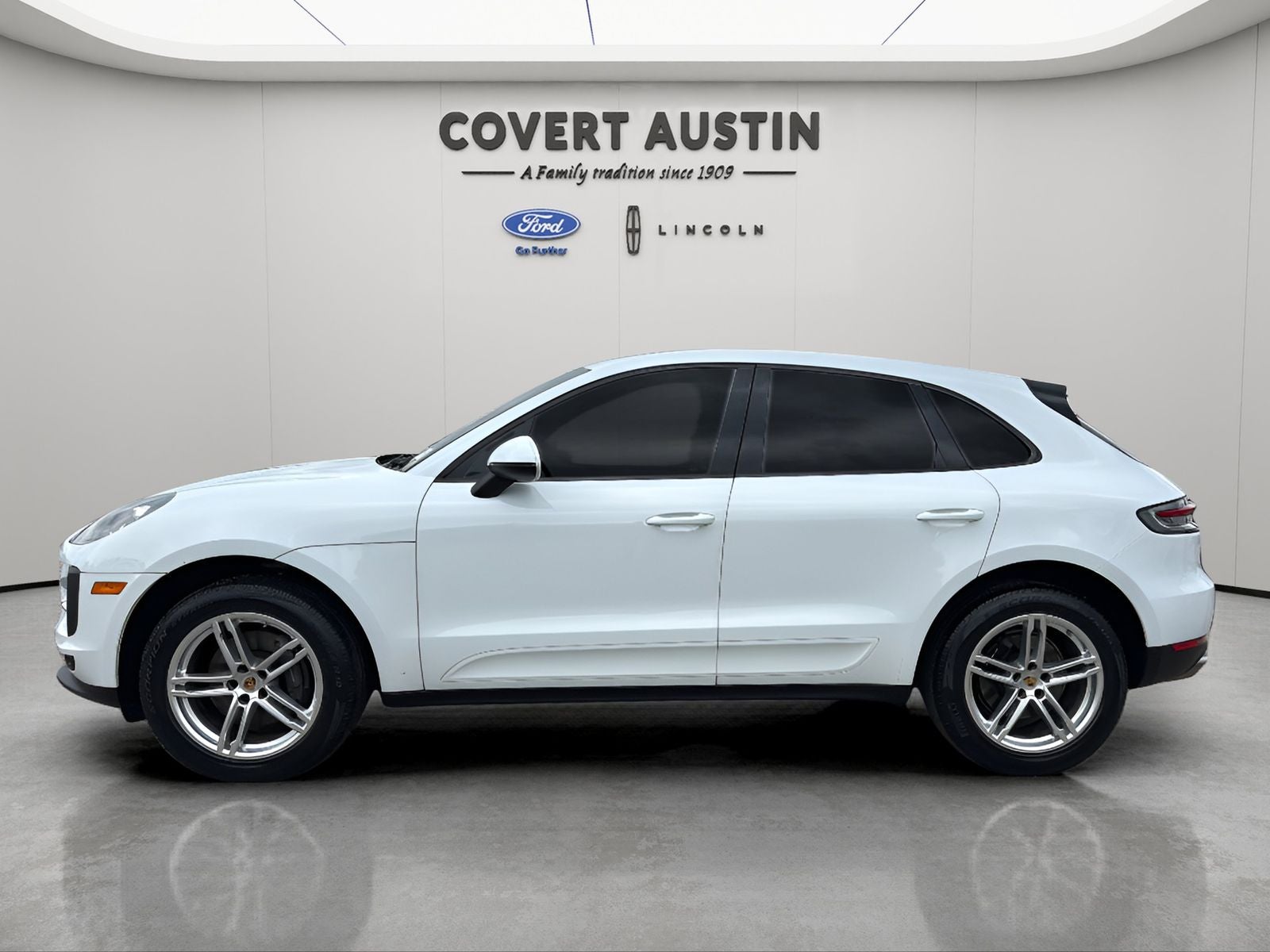 2020 Porsche Macan Base