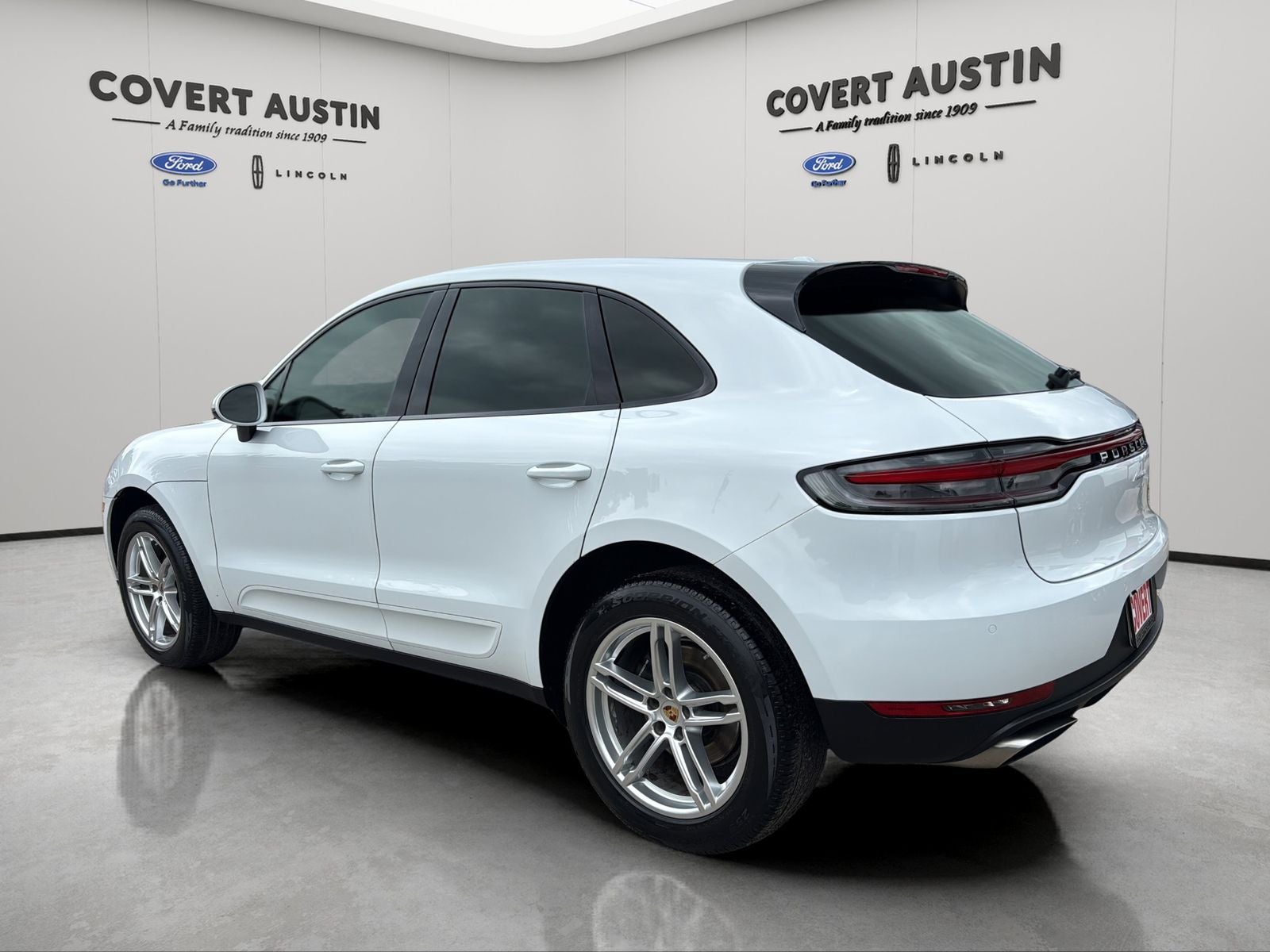 2020 Porsche Macan Base