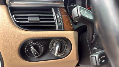 2020 Porsche Macan Base