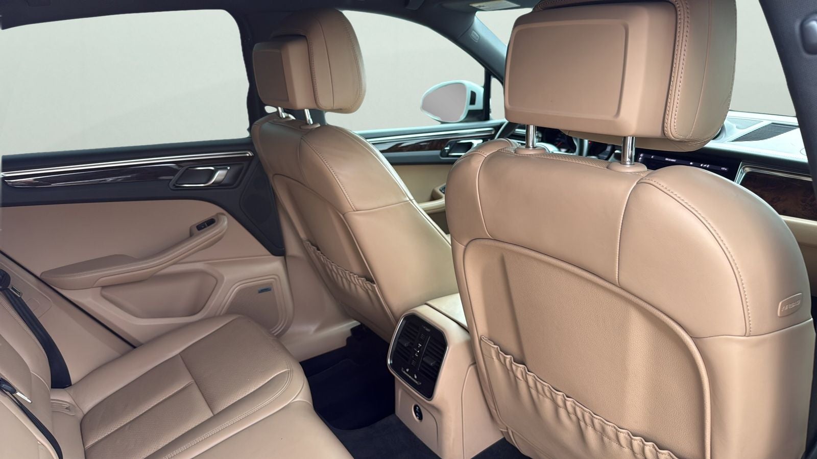 2020 Porsche Macan Base