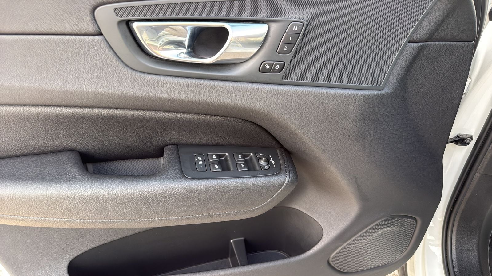 2021 Volvo XC60 T5 Momentum